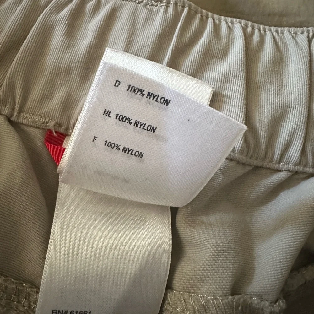 The North Face khaki zip off nylon convertible hiking pants size Large Long‎